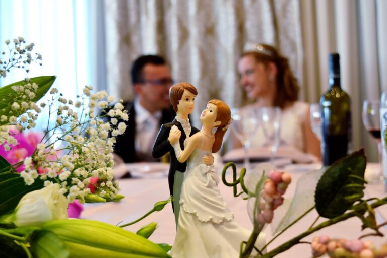 7 Unique and Creative Engagement Party Planning Tips to Kickstart Your Wedding